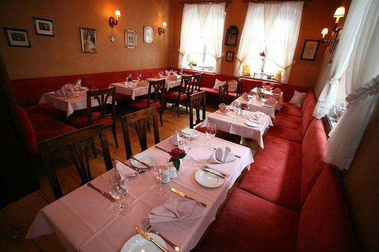 Zu ebener Erde und erster Stock